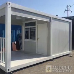 快拼箱做的集裝箱門(mén)衛室 員工通道